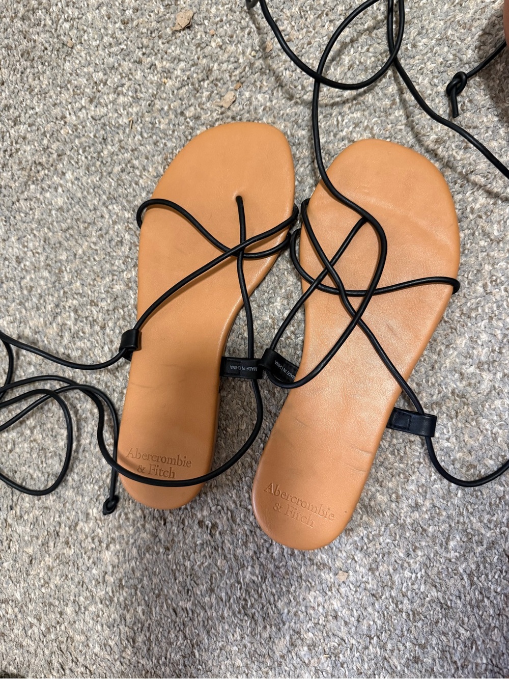 Abercrombie & Fitch Tan Footbed Sandals with Black Lace Straps